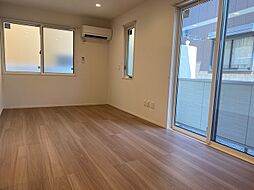 ラ・ルーチェ 1階ワンルームのリビング/ダイニング