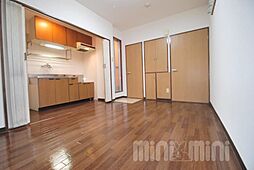 リオン・ドール 2階ワンルームのリビング/ダイニング