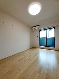 エトワール　プレジー 2階1LDKのリビング/ダイニング