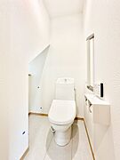 トイレは温水洗浄機能付き