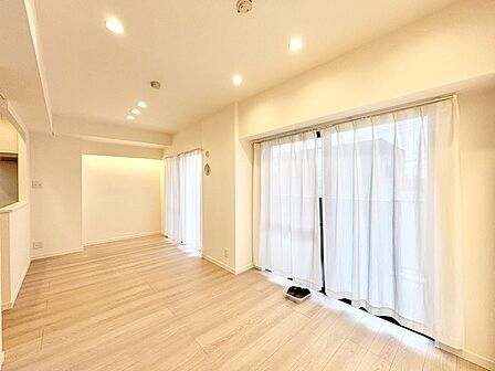 内装「無料オンライン相談」受付中！家族のつながりを大切にしたダイニング