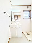 内装「無料オンライン相談」受付中！三面鏡、ミラーキャビネットで細かい物スッキリ