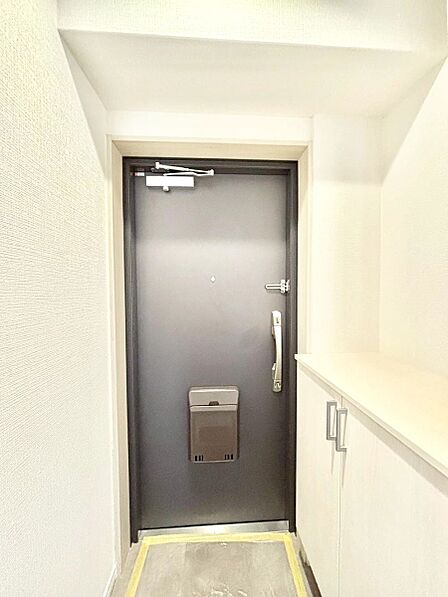 内装「無料オンライン相談」受付中！家族の帰宅やお客様をあたたかく迎える玄関  