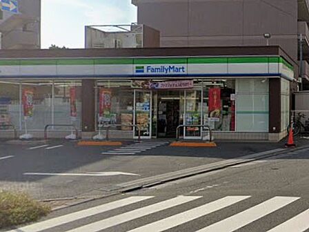 コンビニ 130m ファミリーマート 豊玉南三丁目店
