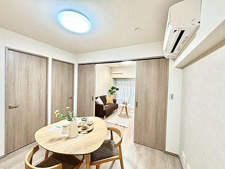 内装「無料オンライン相談」受付中!家族一緒にお食事を楽しみたくなる広々リビングダイニング