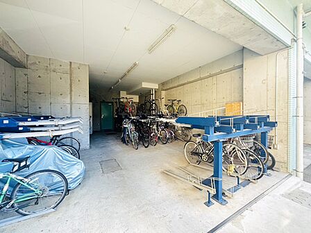 自転車置き場（空き状況は都度ご確認ください）