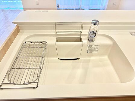 いつでも清潔なおいしいお水を。一つの水栓で水道水と浄水を使い分け。