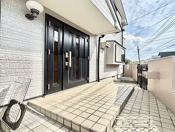 玄関を拡大表示