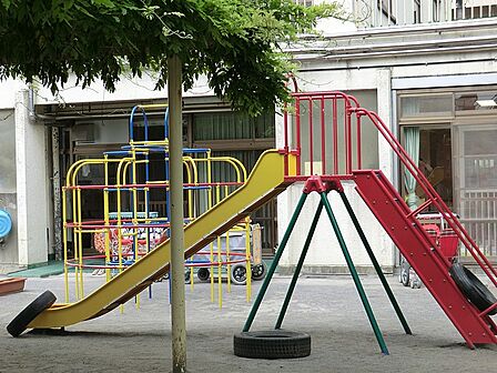 幼稚園・保育園 200m 板橋区立高島平あやめ保育園