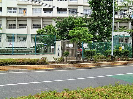 幼稚園・保育園 400m 滝野川北保育園