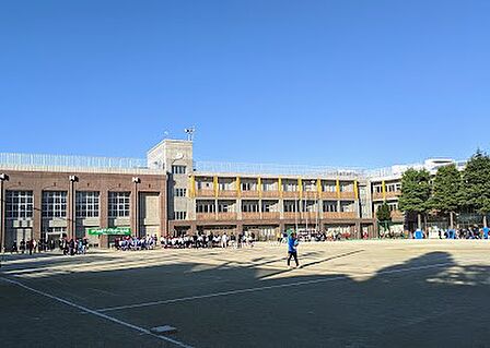 中学校 900m 豊島区立西池袋中学校