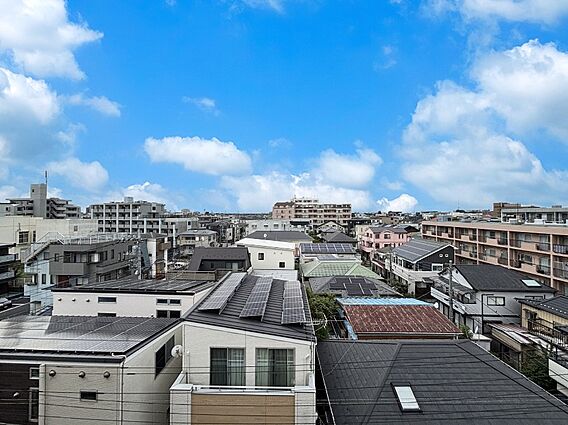 バルコニーから...