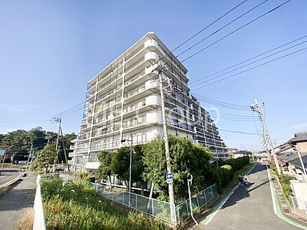 外観「無料オンライン相談」受付中！ゆとりが笑顔を生む心地よい生活 