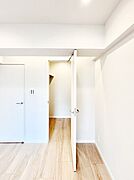 ウォークインクローゼットのある住まいでスッキリ快適な生活を