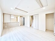 家族団らんの時間も増えそうなくつろぎのリビングダイニング。   