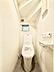 トイレ：トイレは温水洗浄機能付き