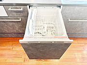 面倒なお片づけは食洗機にお任せ！家事の負担が減って、時間にも気持ちにもゆとりができます。