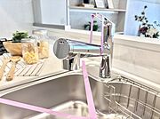 浄水器一体型のキッチンで洗い物用・料理用と切り替え簡単