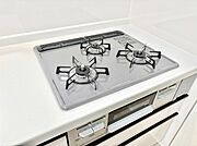 三口ガスコンロでお料理が一気にはかどりそう  　