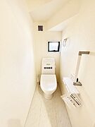 トイレは温水洗浄機能付き