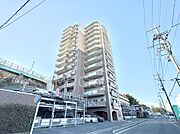 溢れる陽光でご家族の笑顔も輝く 