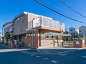 幼稚園・保育園 890m 里保育所