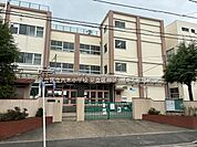 小学校 450m 足立区立六木小学校