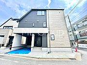 堂々完成！たっぷりの陽光と開放感に包まれる明るい住まい。 