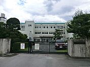 小学校 300m 入間市立金子小学校