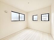 2面採光を確保した明るい空間。家族みんなが快適な暮らしを実現する設計です。 