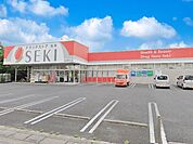ドラッグストア 200m ドラッグストアセキ吉野町店