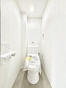トイレは温水洗浄機能付き