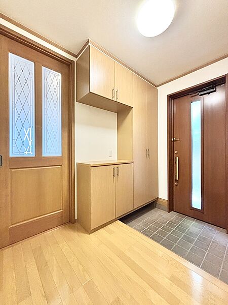 玄関を拡大表示