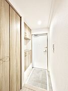 家族の帰宅やお客様をあたたかく迎える玄関