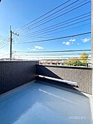ゆったりバルコニーだから沢山お洗濯ものを干せます。