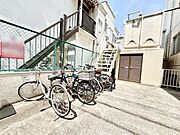 自転車置き場　