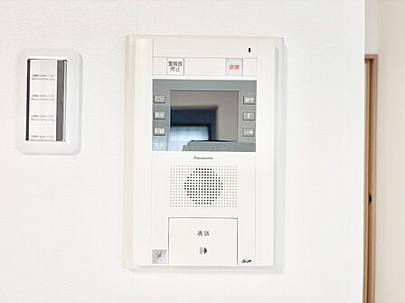 TVモニター付インターフォンが付いていてセキュリティ充実