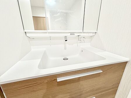 ハンドシャワー付き!使いやすい洗面台。