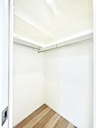 ウォークインクローゼットのある住まいでスッキリ快適な生活を