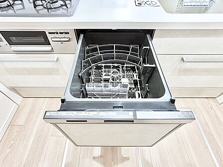 面倒なお片づけは食洗機にお任せ!家事の負担が減って、時間にも気持ちにもゆとりができます。