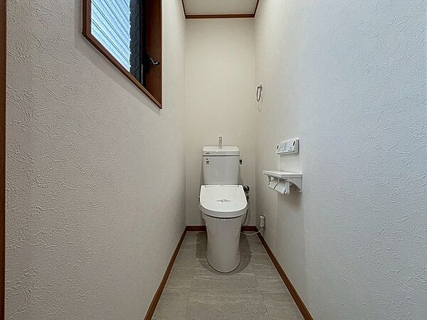 トイレを拡大表示