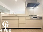 キッチン収納部分は引き出しタイプになっており取り出しも楽に行うことが出来ます♪