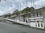 柿生中学校 750m