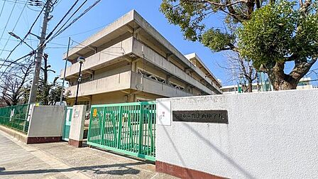 吹田市立豊津西中学校 1330m
