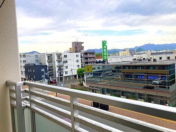 バルコニーを拡大表示
