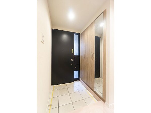 玄関を拡大表示