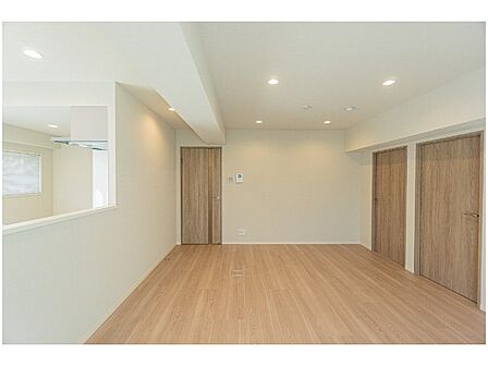 爽やかな風がそよぐ光に溢れた空間。清々しい気持ちになるお部屋です。