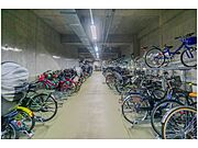 雨風を気にせず、安心して自転車をとめられる屋内駐輪場。※空き状況は都度ご確認下さい。
