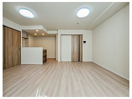 ほっと一息つけるような、安心できる空間です♪シンプルな内装は、ニーズが変わってもご活用頂けそうです。