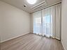 子供部屋：お子様の心と身体を見守る子供部屋として、思春期のプライバシーを重視したり、成長に合わせて机やベットを自由にレイアウトできるようにと、小さな自立心を育むお部屋作りを見越してご覧下さい。